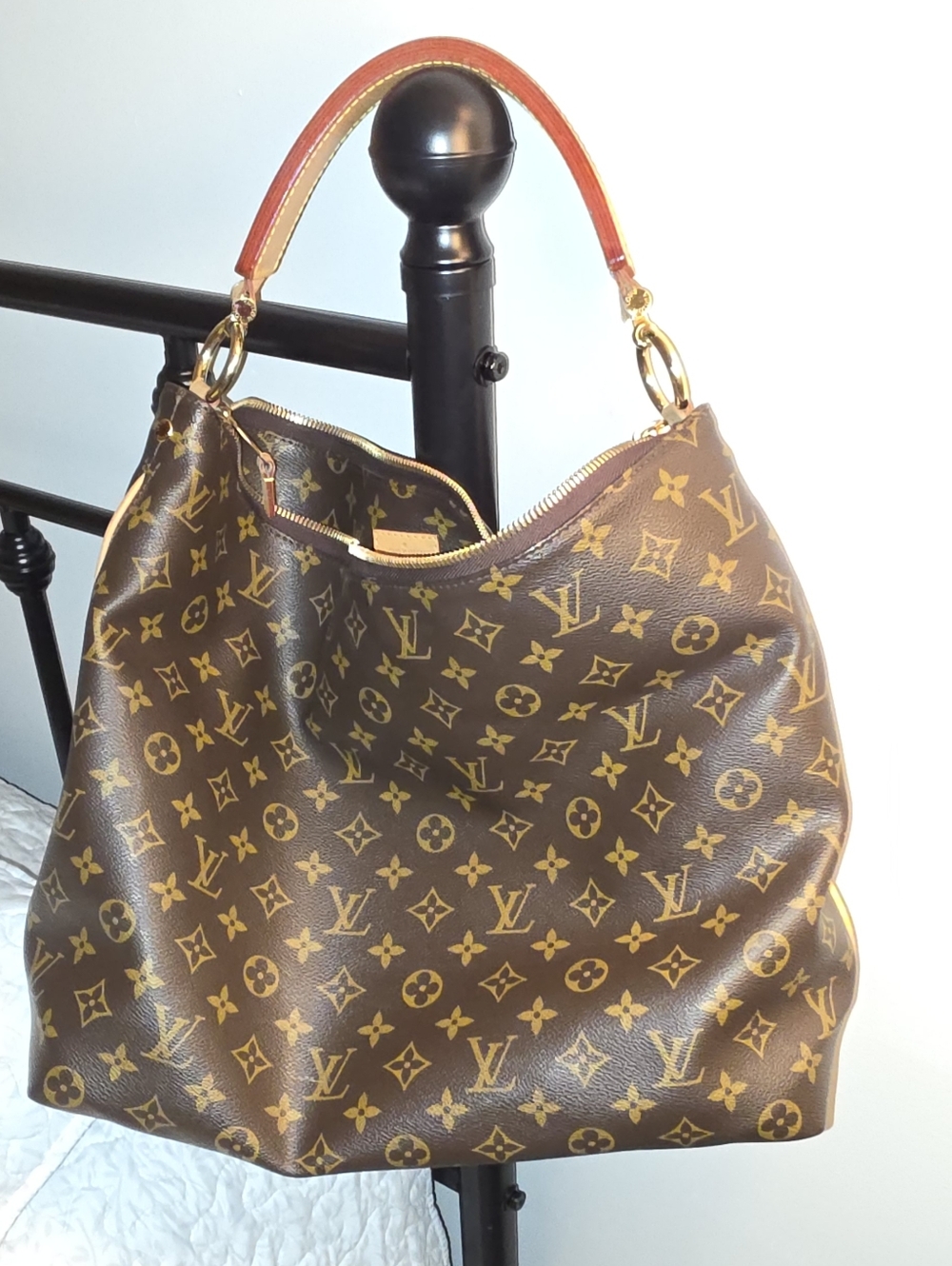 Louis Vuitton Monogram Shoulder Hobo Bag in Brown and Vachetta - Picture 11 of 16